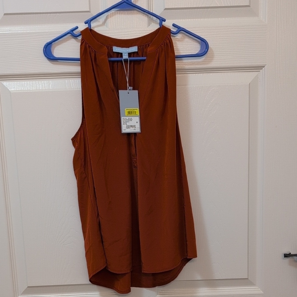 Women's Sleeveless Top in Rust